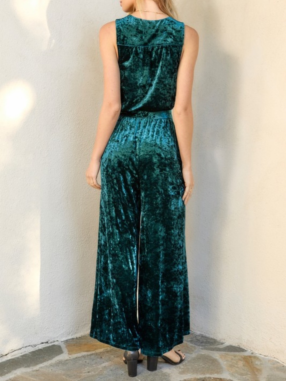 Velvet Sleeveless Jumpsuit - Picture 5 of 6